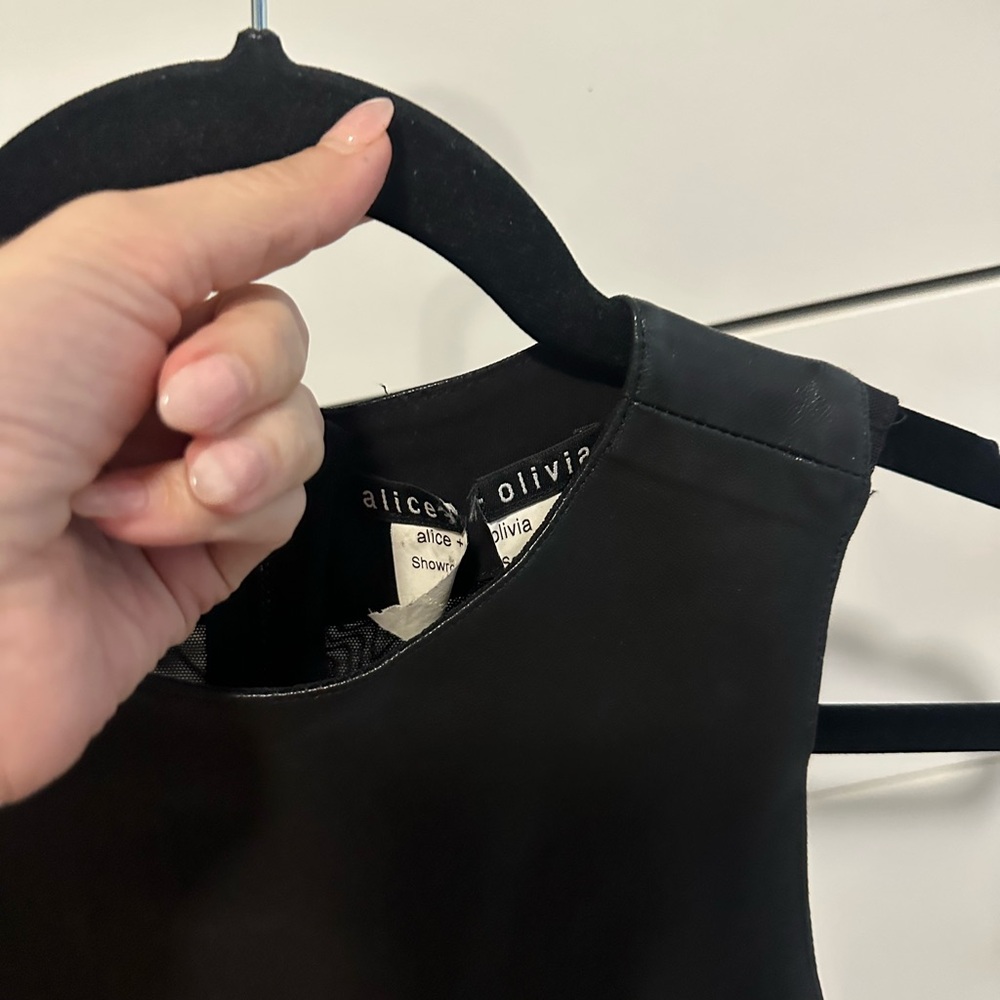 Leather Alice + Olivia Black Top - Picture 4 of 4